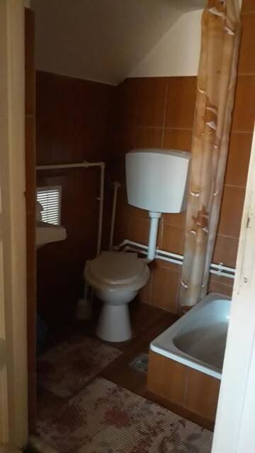 Фото номера Трехместный номер с душем Отели типа «постель и завтрак» Molnár panzió г. Прайд 6
