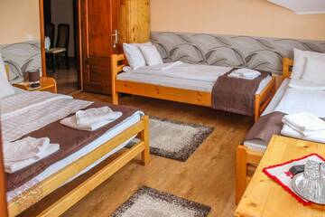 Фото номера Семейный номер с видом на горы Гостевой дом Sóvidék Guesthouse г. Прайд 3