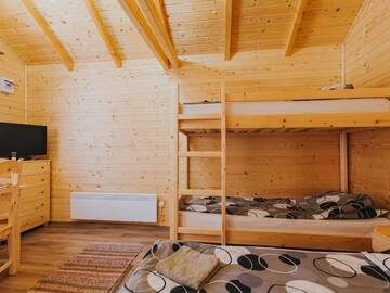 Фото номера Дом с 1 спальней Дома для отпуска Riverside Woodhouses г. Прайд 50
