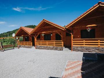 Фотографии Дома для отпуска Riverside Woodhouses г. Прайд (Румыния) №1 Фото Дома для отпуска Riverside Woodhouses г. Прайд 1