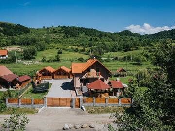 Фото номера Дом с 1 спальней Дома для отпуска Riverside Woodhouses г. Прайд 15