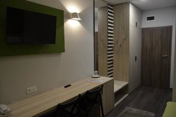 Фото номера Трехместный номер с балконом Отель Altus Hotel &amp; Spa г. Прайд 8
