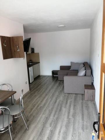 Фото номера Двухместный номер с 2 отдельными кроватями Гостевой дом Apartamente 77 г. Прайд 2