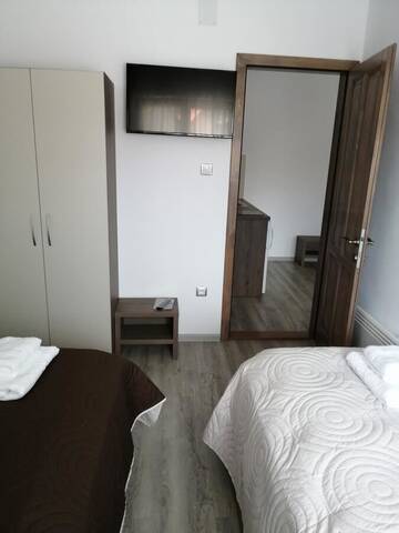 Фото номера Двухместный номер с 2 отдельными кроватями Гостевой дом Apartamente 77 г. Прайд 3